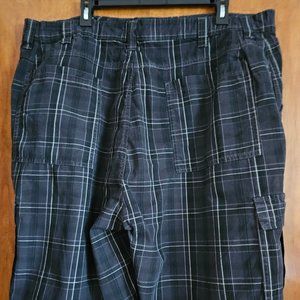 Men's Black Plaid Cargo Shorts